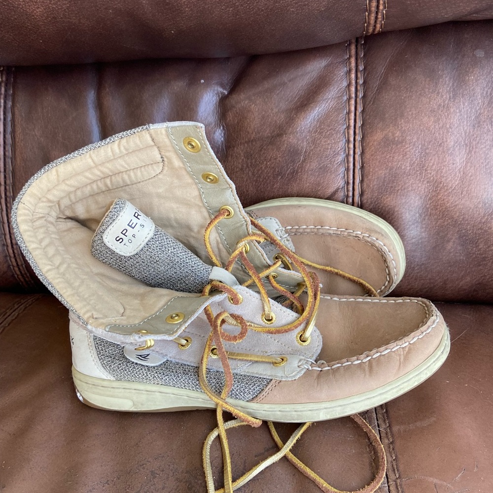 Sperry boots women’s size 8
